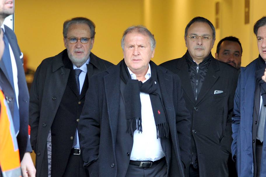 Zico con il proprietario dell&#39;Udinese Gianpaolo Pozzo e il presidente Franco Soldati (LaPresse)